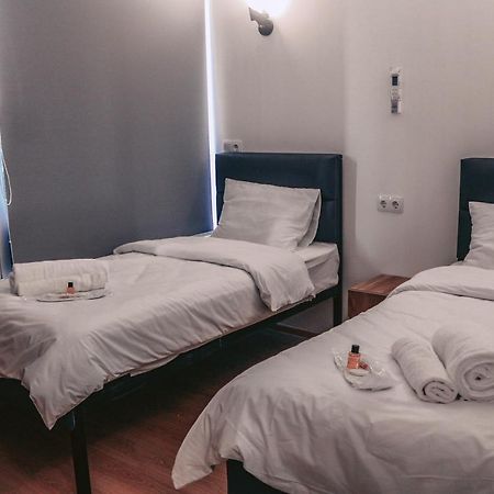 Apple Cozy Hotel Tbilisi Exterior foto